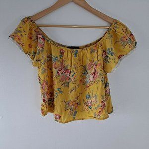 HIP Happening In The  Present Women's  S Yellow Floral Cropped Top  Split Back